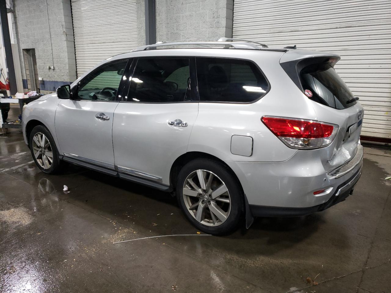 2015 Nissan Pathfinder VIN 5N1AR2MM2FC616952 Copart auction photo, rear end damage thumbnail 2