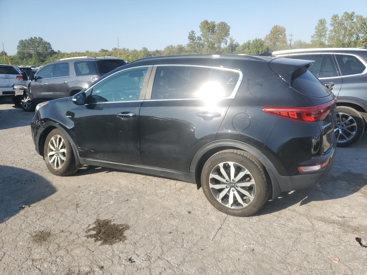 2018 KIA Sportage VIN KNDPNCAC1J7310743 Copart auction photo, front end damage thumbnail 2
