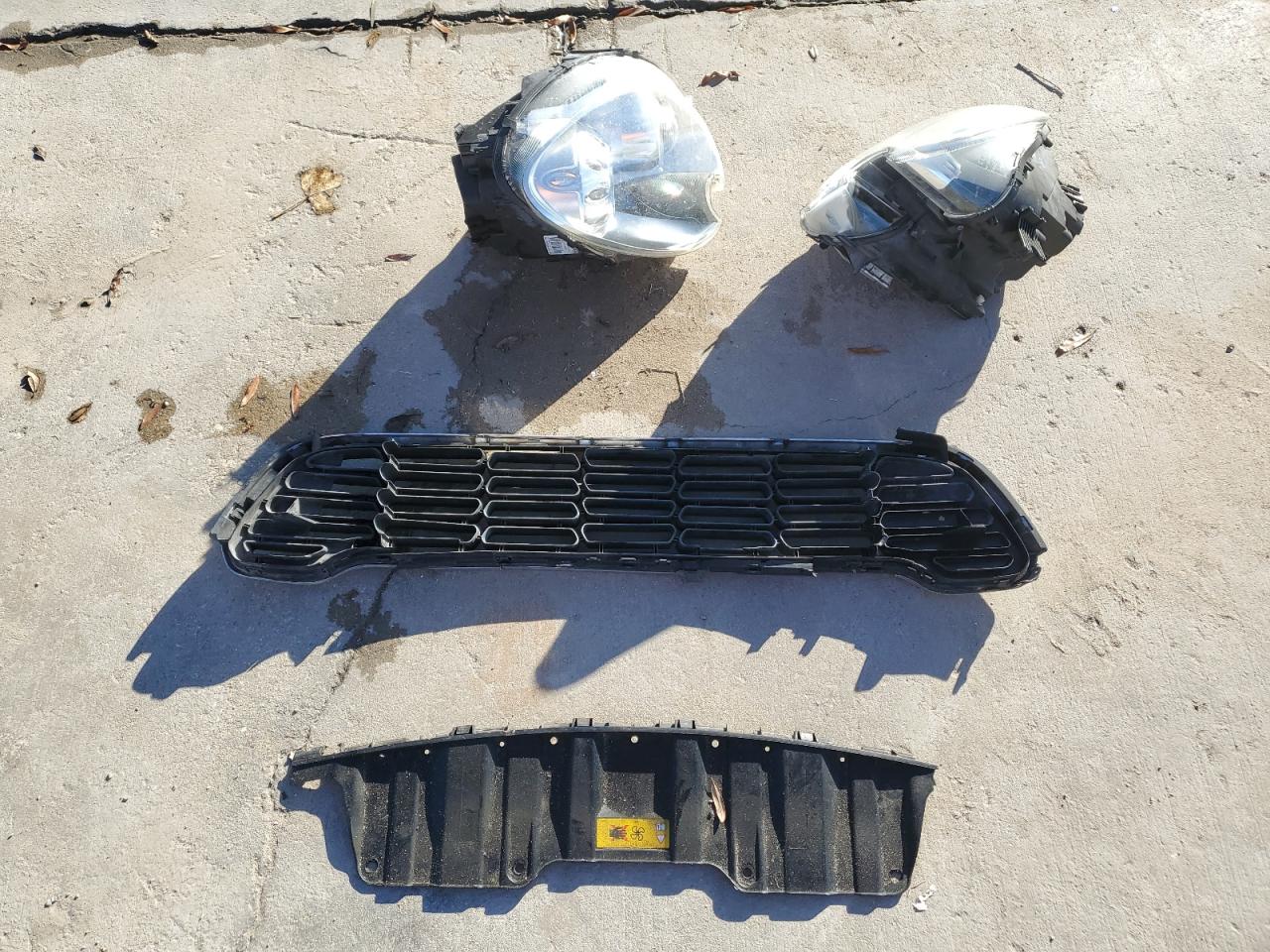 2013 MINI Cooper VIN WMWZC3C56DWP24363 Copart auction photo, front end damage thumbnail 12