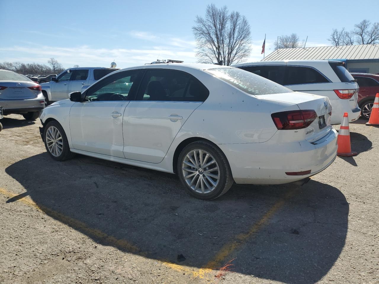 2016 Volkswagen Jetta VIN 3VWL17AJ5GM205635 Copart auction photo, front end / minor dent/scratches damage thumbnail 2