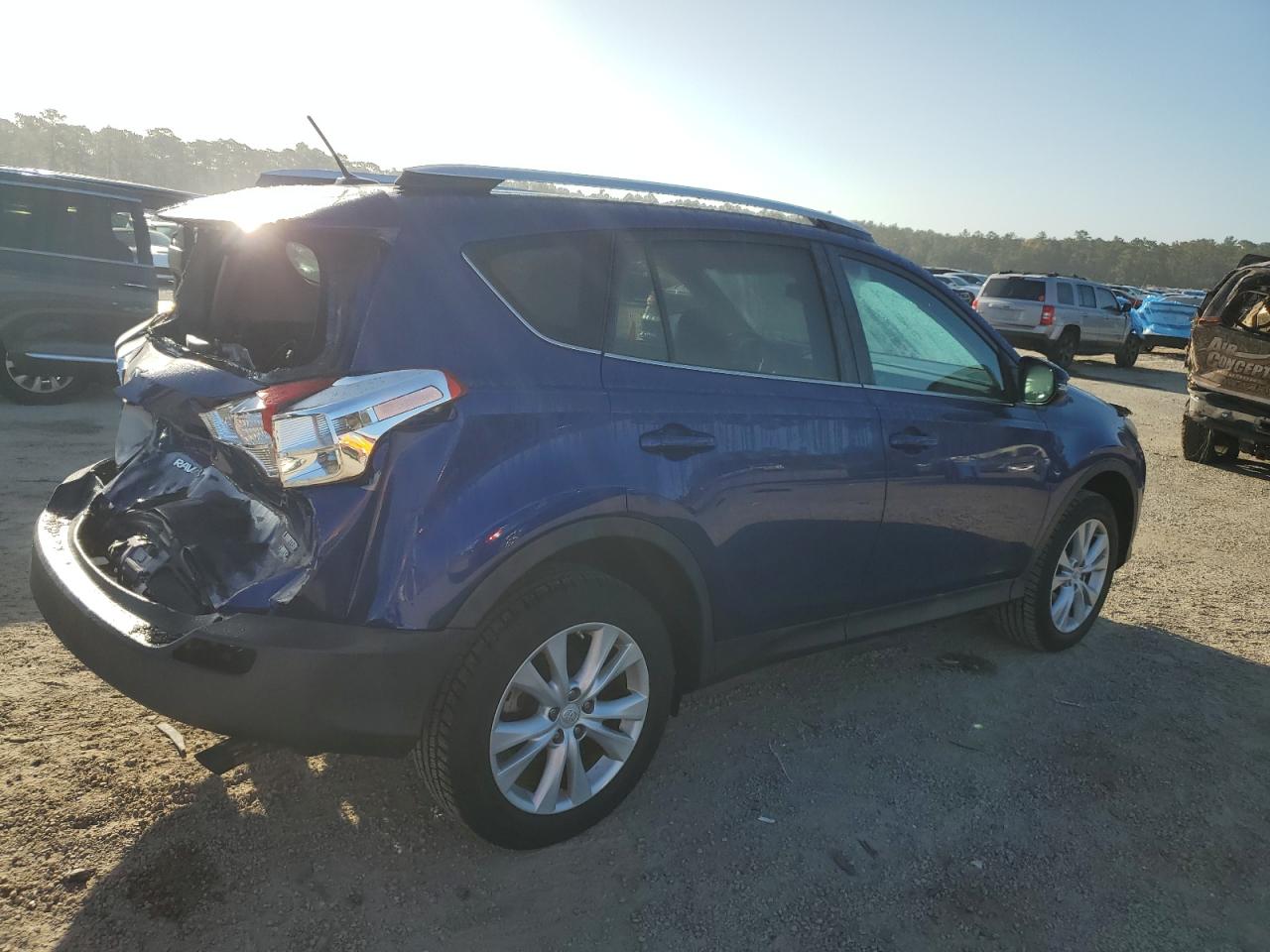 2015 Toyota RAV 4 VIN 2T3DFREV6FW284442 Copart auction photo, rear end damage thumbnail 3