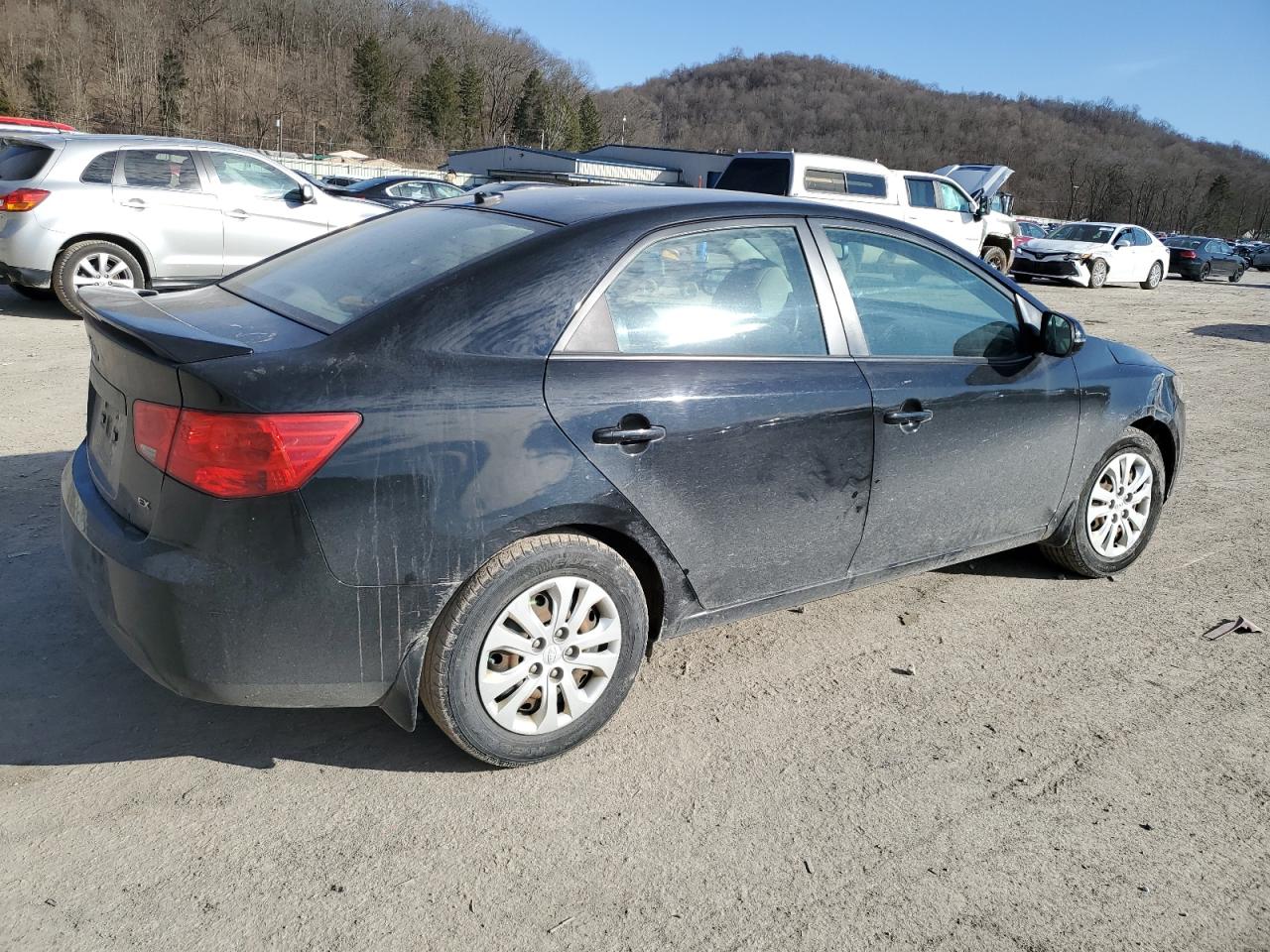 2013 KIA Forte VIN KNAFU4A23D5672579 Copart auction photo, front end damage thumbnail 3