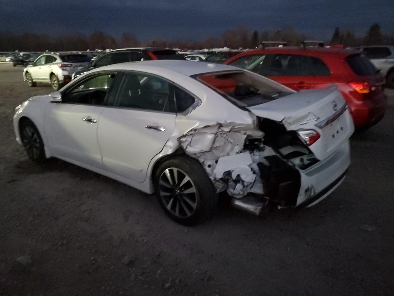 2016 Nissan Altima VIN 1N4AL3AP9GC115932 Copart auction photo, rear end / minor dent/scratches damage thumbnail 2