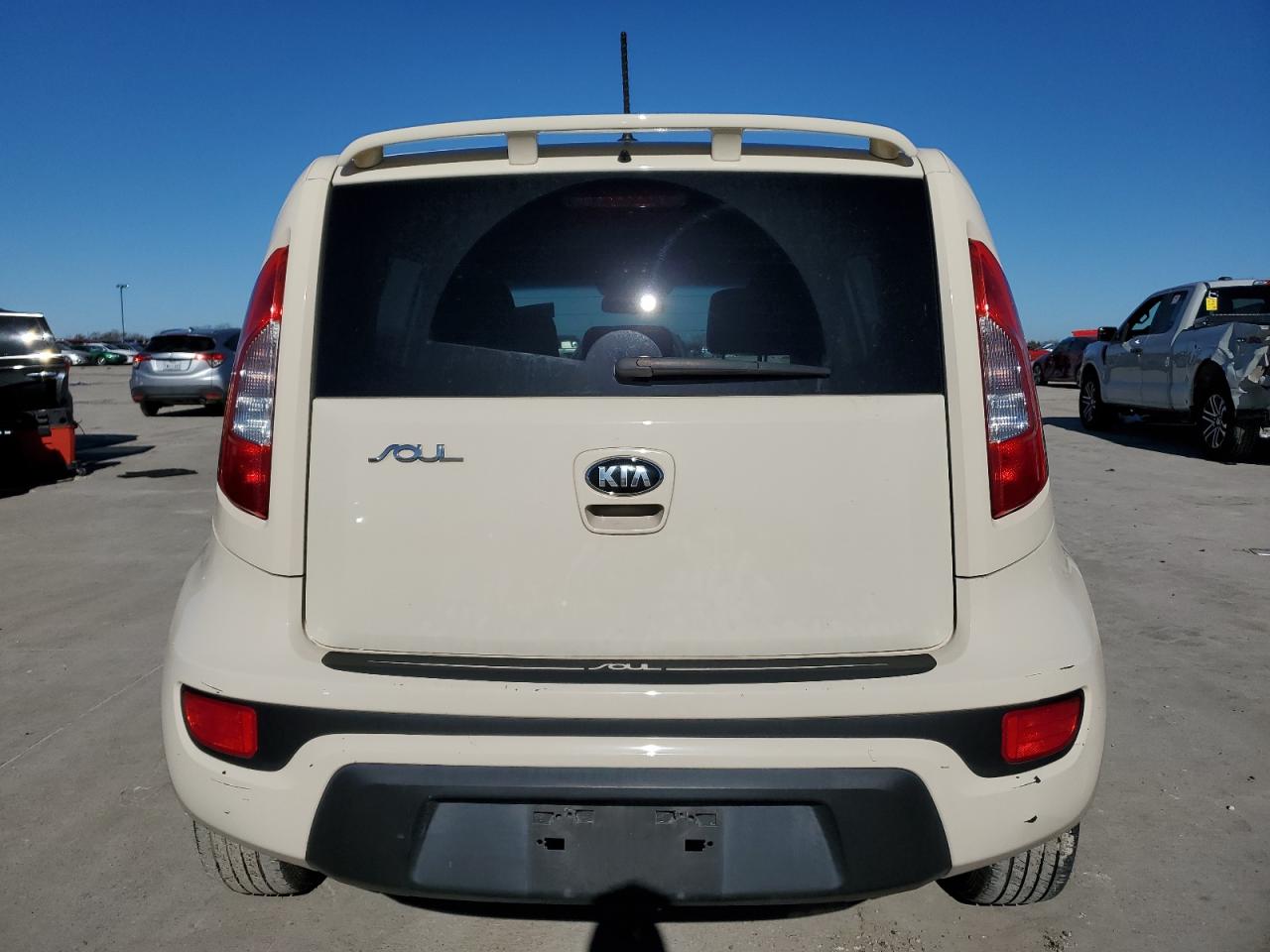 2013 KIA Soul VIN KNDJT2A57D7485087 Copart auction photo, front end / side damage thumbnail 6
