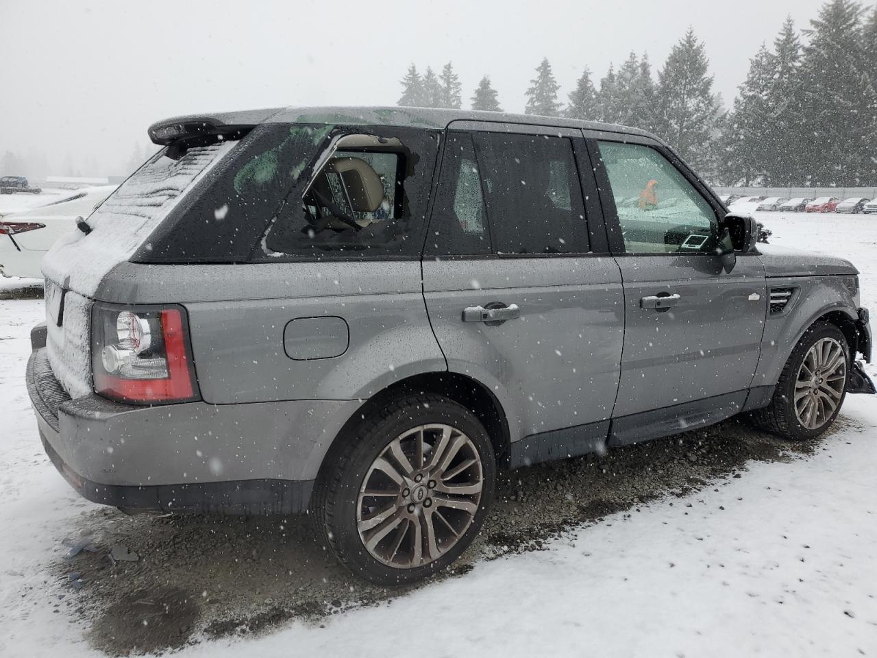 2011 Land Rover Range Rover VIN SALSK2D48BA283202 Copart auction photo, front end / side damage thumbnail 3