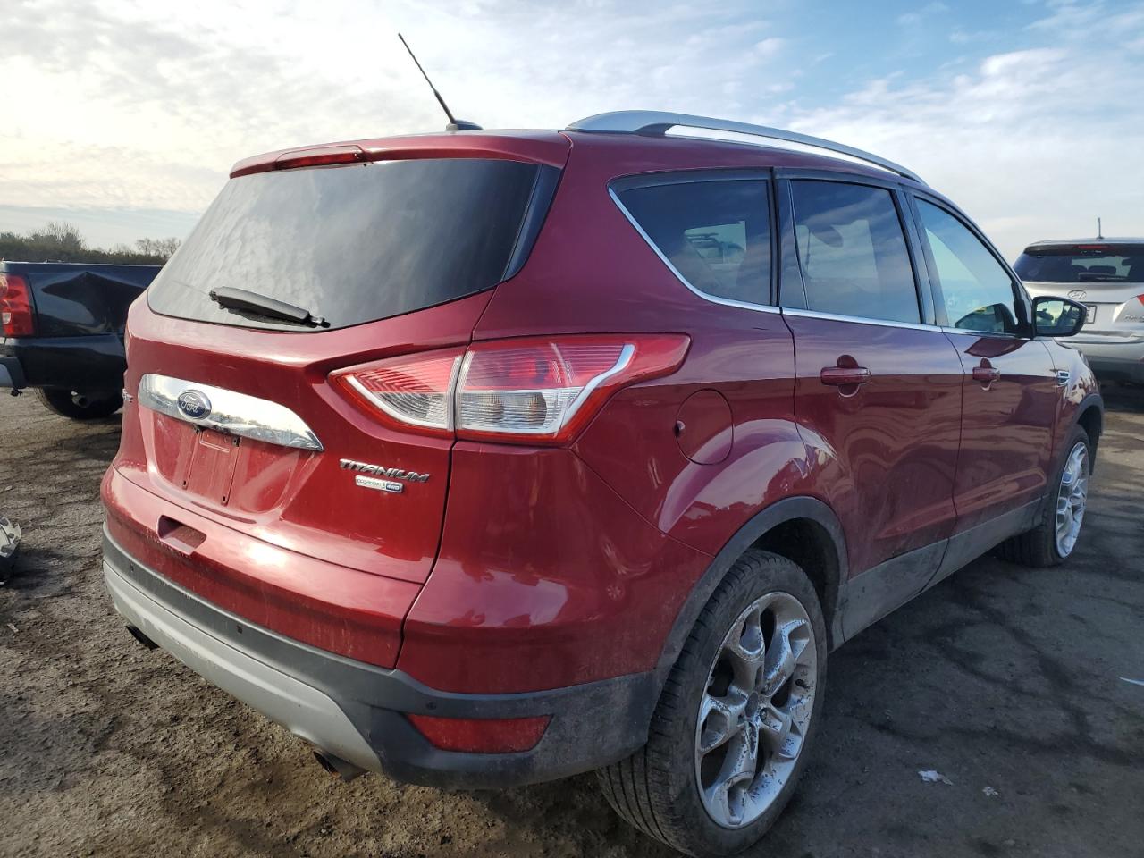 2015 Ford Escape VIN 1FMCU9JX0FUA21574 Copart auction photo, front end damage thumbnail 3