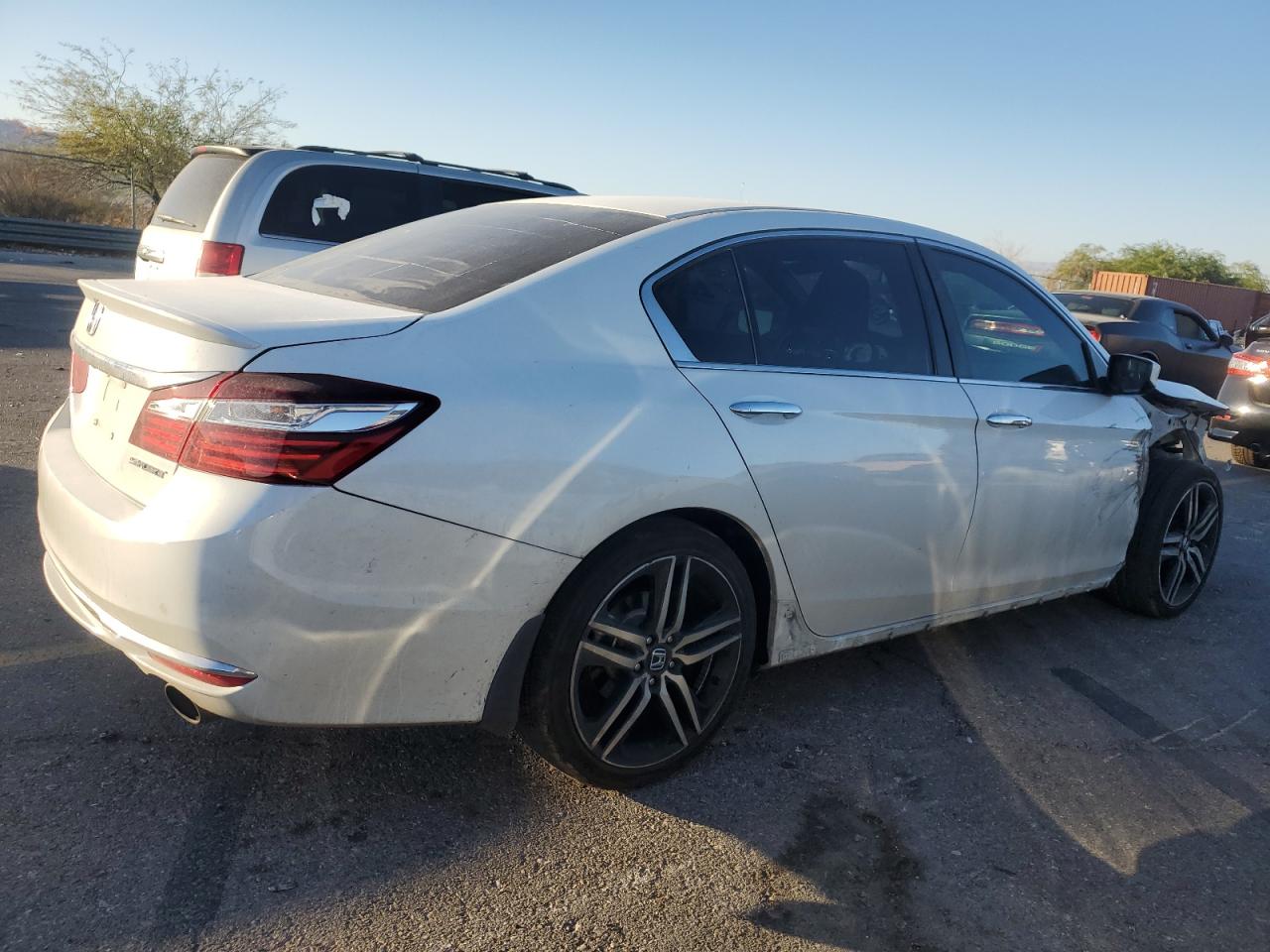 2017 Honda Accord VIN 1HGCR2F59HA262236 Copart auction photo, front end / side damage thumbnail 3