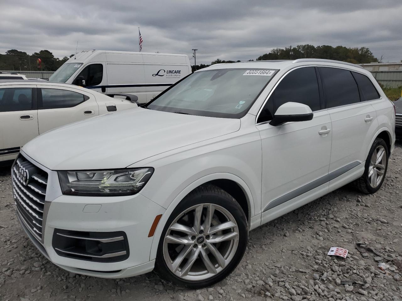 2018 Audi Q7 VIN WA1VAAF73JD036833