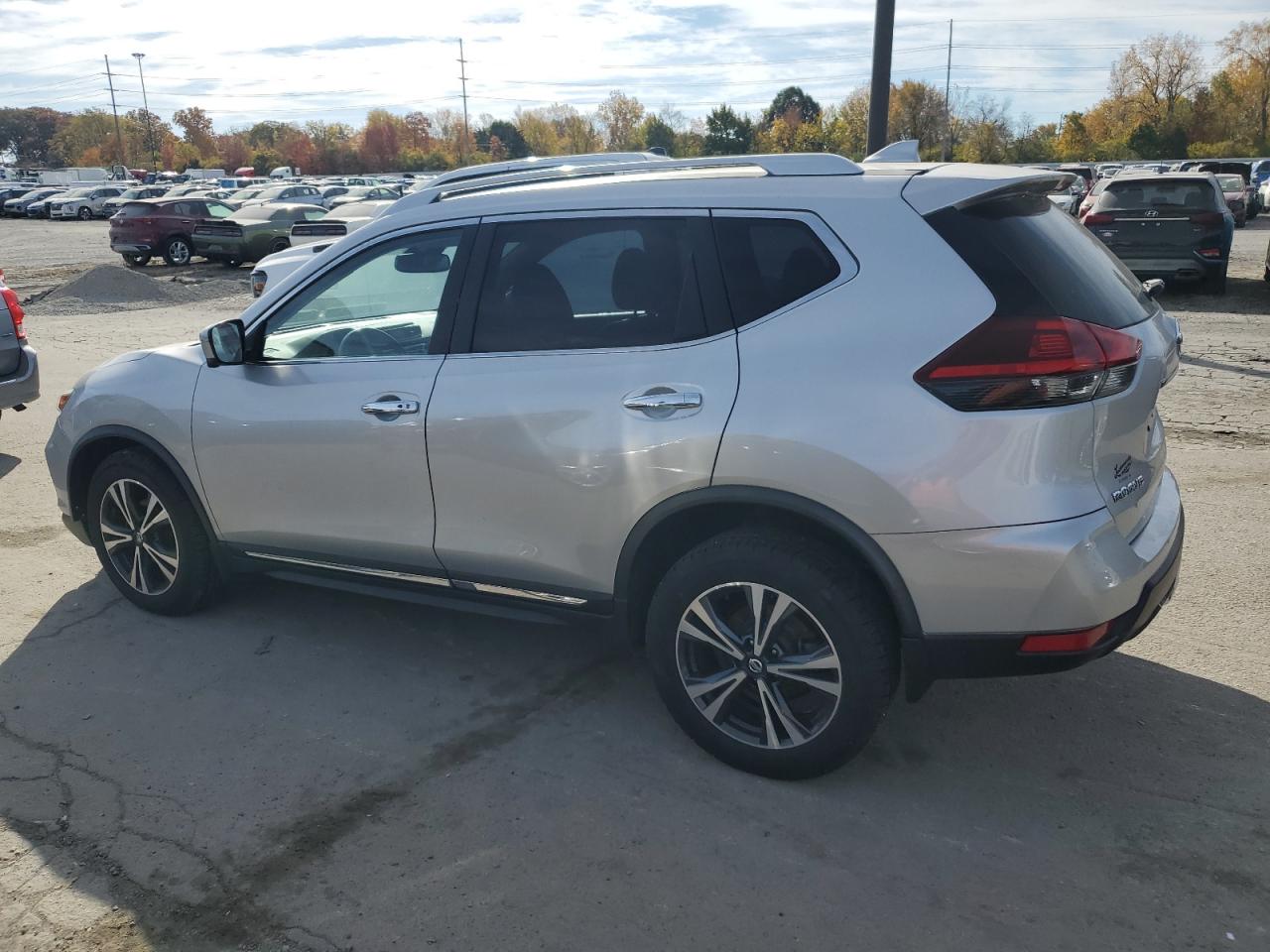 2018 Nissan Rogue VIN JN8AT2MV1JW309136 Copart auction photo, front end / side damage thumbnail 2