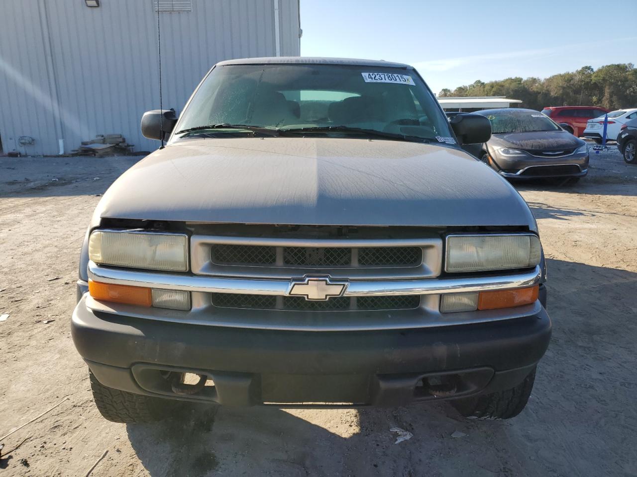 2004 Chevrolet Blazer VIN 1GNCT18X94K116116 Copart auction photo, normal wear damage thumbnail 5