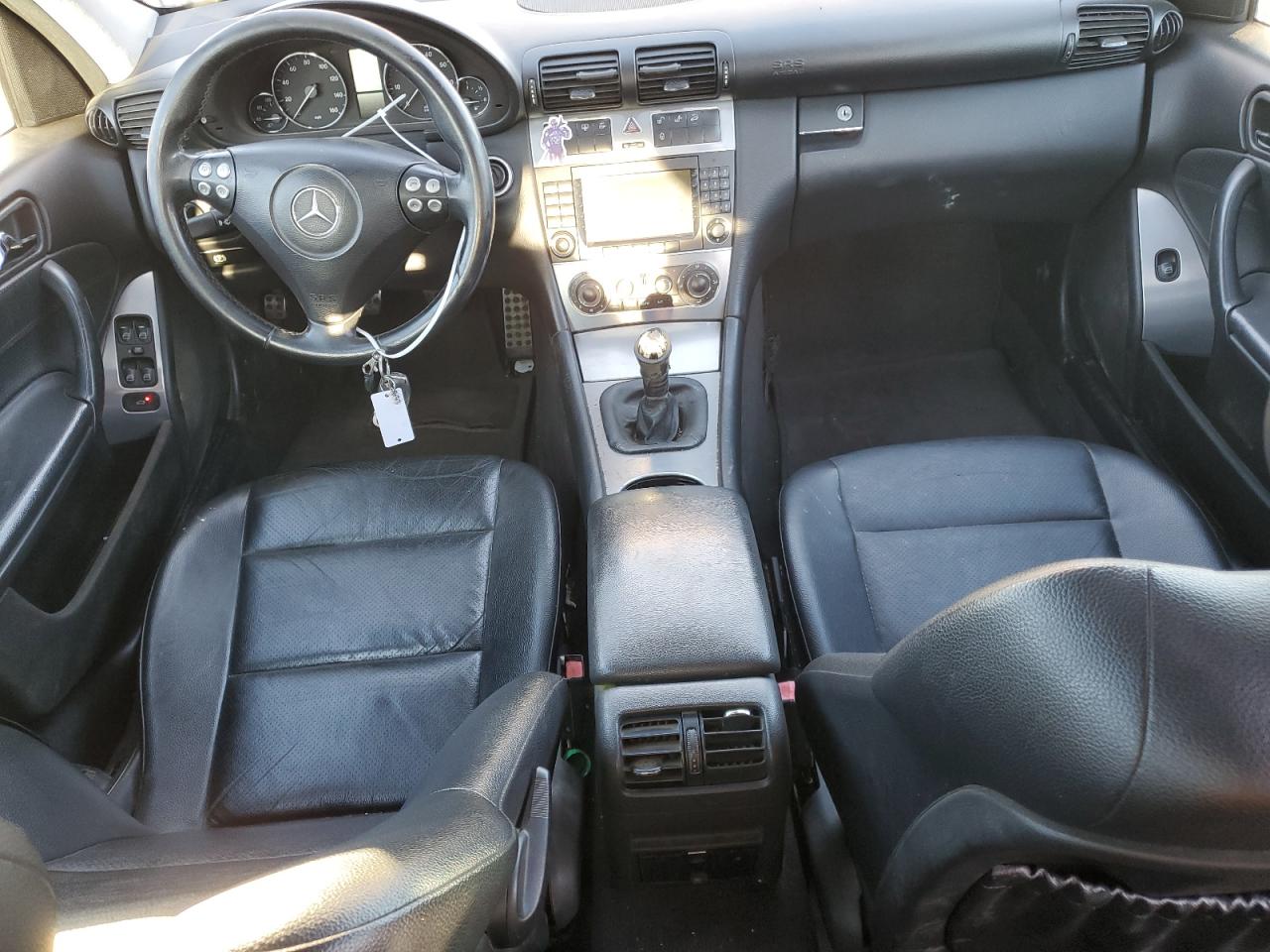 2005 Mercedes-Benz C-klasse VIN WDBRF40J85A732978 Copart auction photo, rear end / minor dent/scratches damage thumbnail 8
