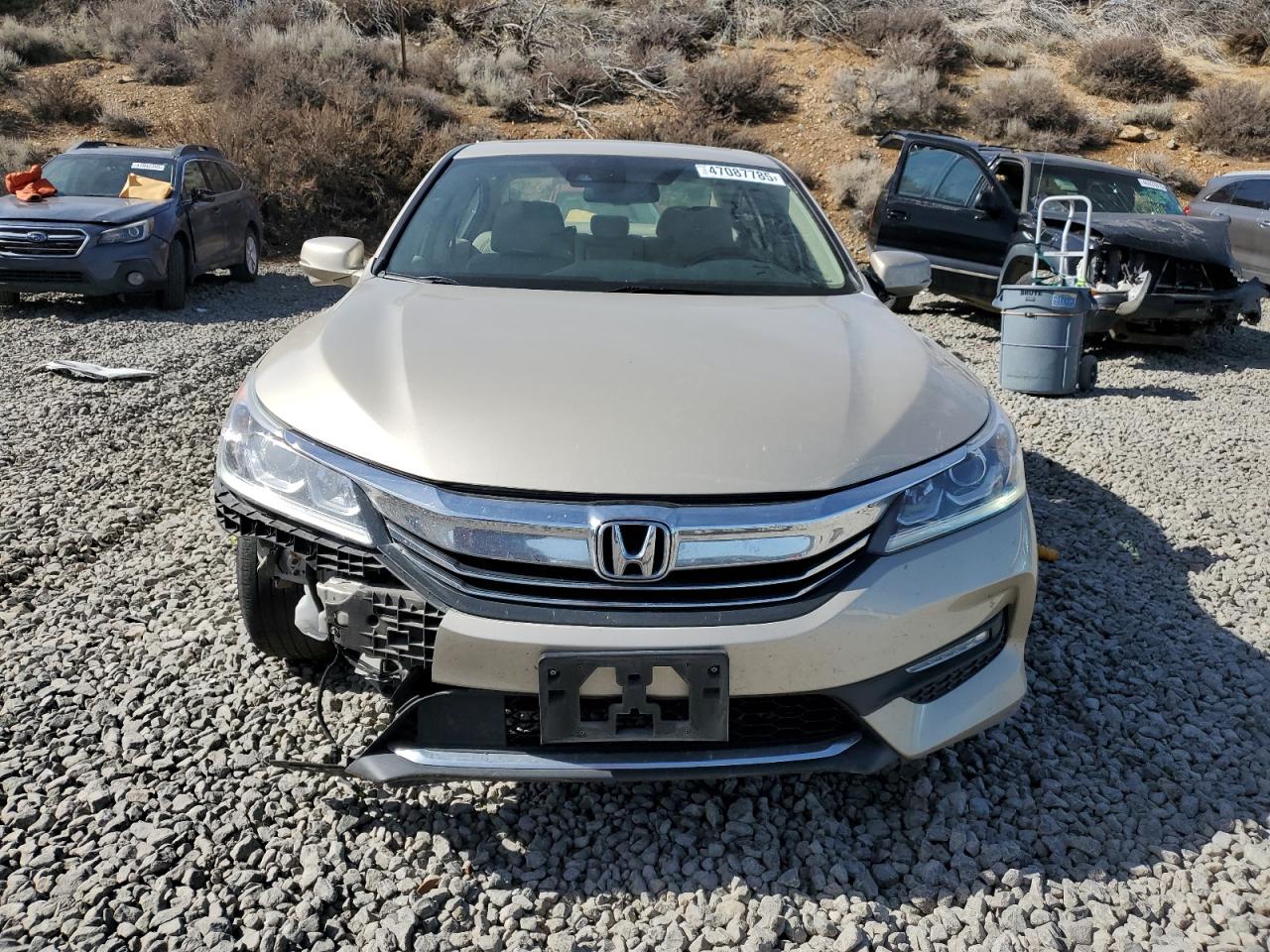 2016 Honda Accord VIN 1HGCR2F95GA181266 Copart auction photo, front end / minor dent/scratches damage thumbnail 5