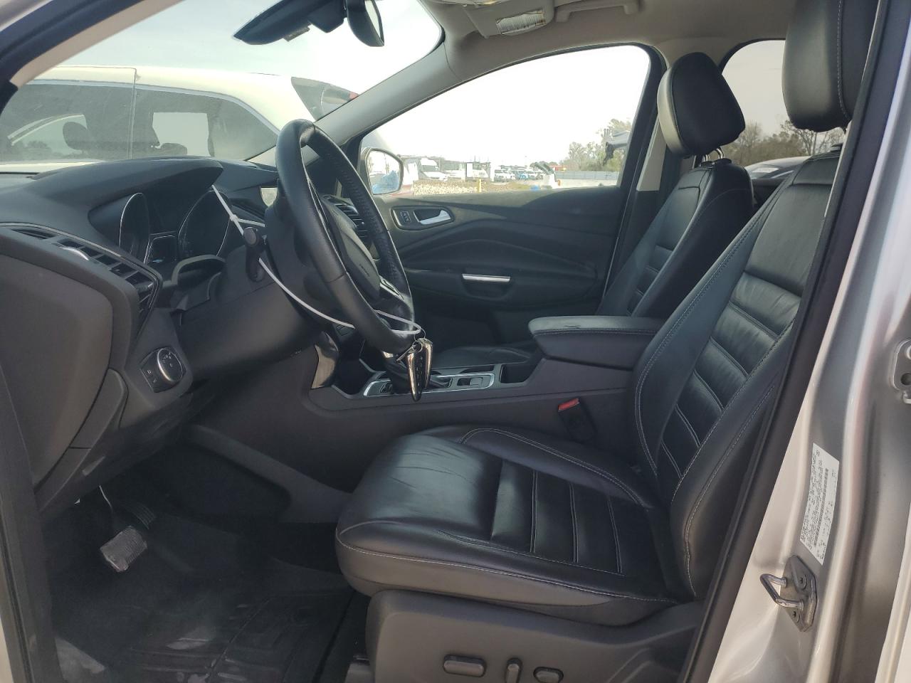 2017 Ford Escape VIN 1FMCU0J95HUD84470 Copart auction photo, minor dent/scratches damage thumbnail 7