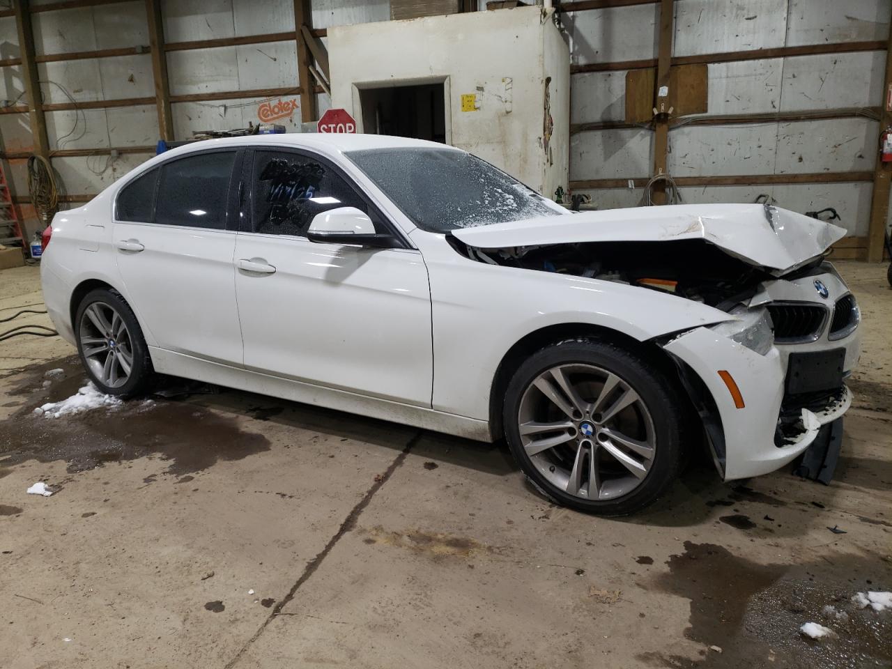 2018 BMW 3er VIN WBA8D9G50JNU68213 Copart auction photo, front end damage thumbnail 4