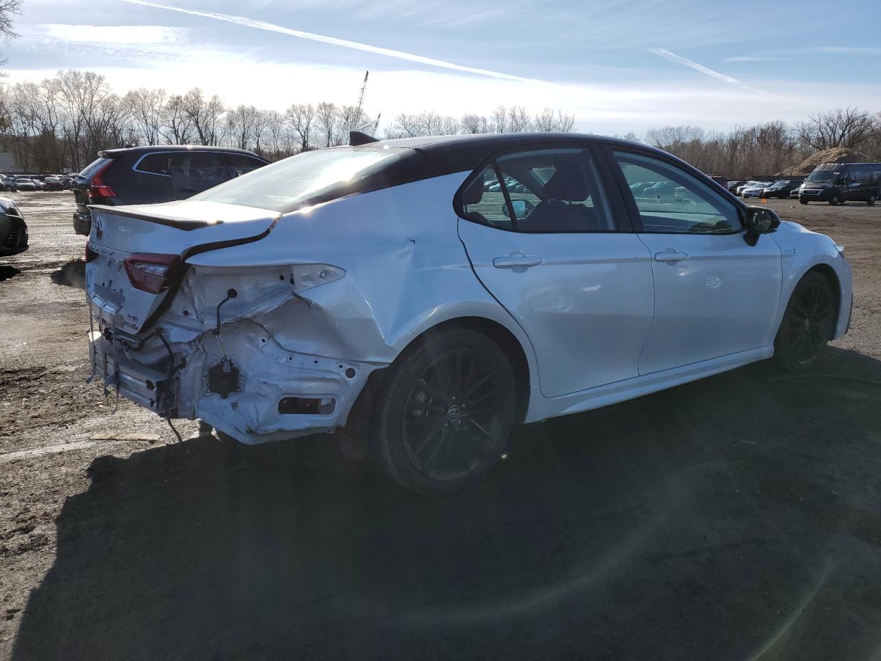 2021 Toyota Camry VIN 4T1K31AK2MU026342 Copart auction photo, rear end damage thumbnail 3