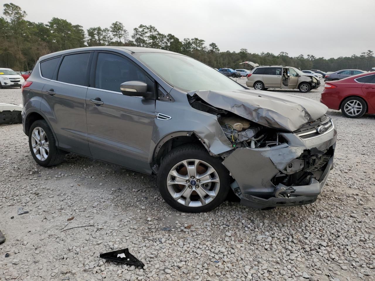 2013 Ford Escape VIN 1FMCU0H99DUC57284 Copart auction photo, front end / side damage thumbnail 4