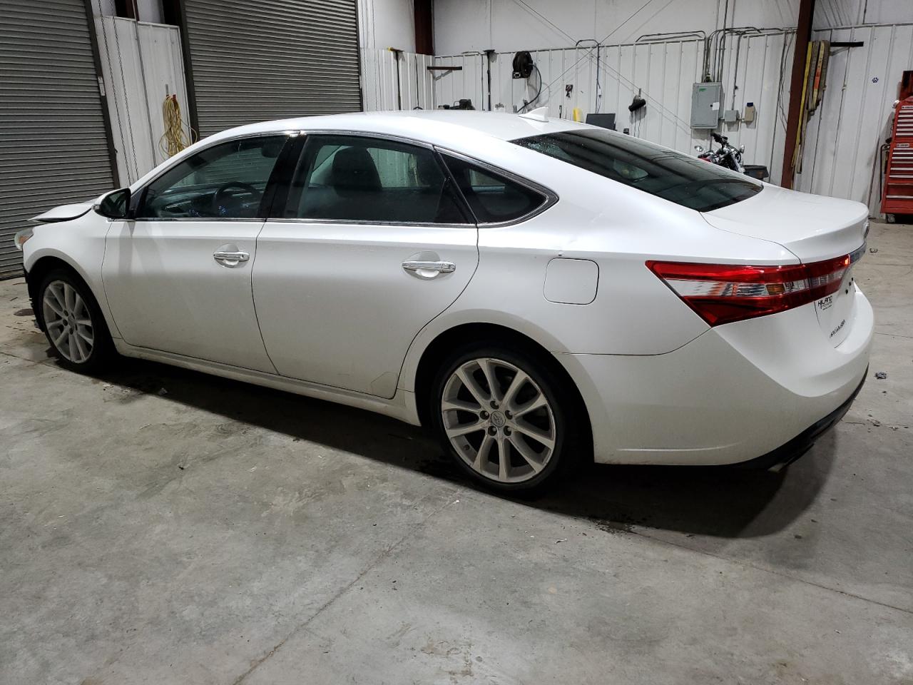 2015 Toyota Avalon VIN 4T1BK1EB0FU190964 Copart auction photo, front end / minor dent/scratches damage thumbnail 2
