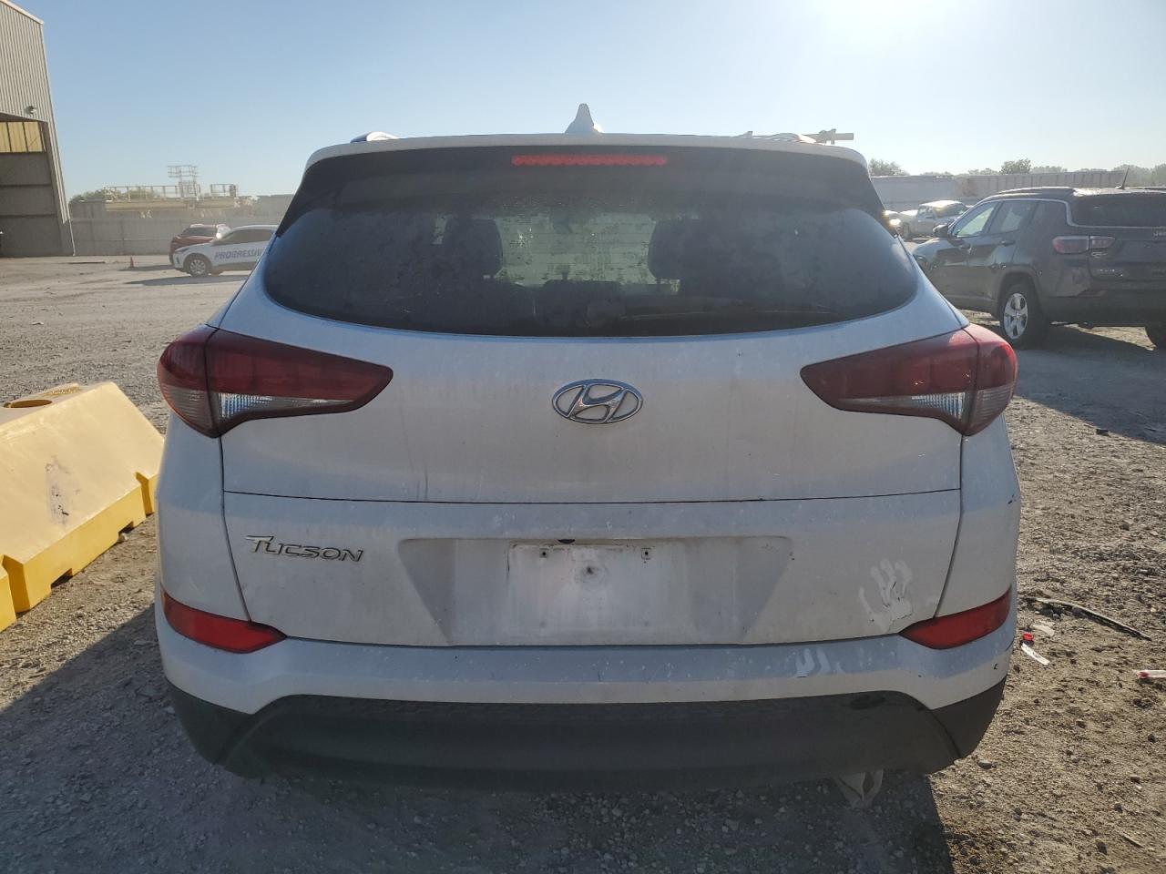 2018 Hyundai Tucson VIN KM8J33A40JU675819 Copart auction photo, front end damage thumbnail 6