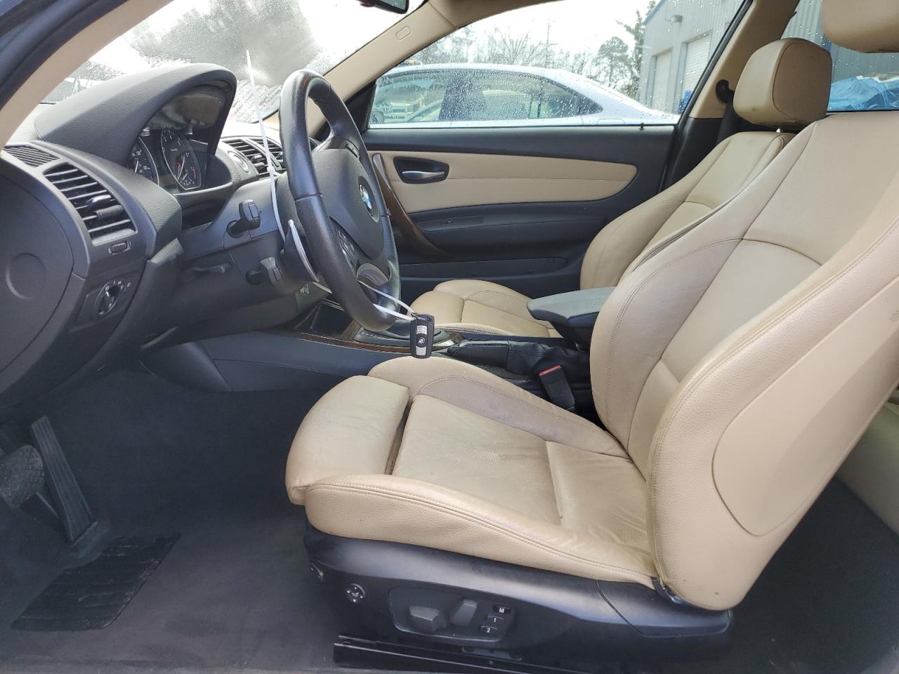 2011 BMW 1er VIN WBAUP7C51BVP21668 Copart auction photo, front end damage thumbnail 7