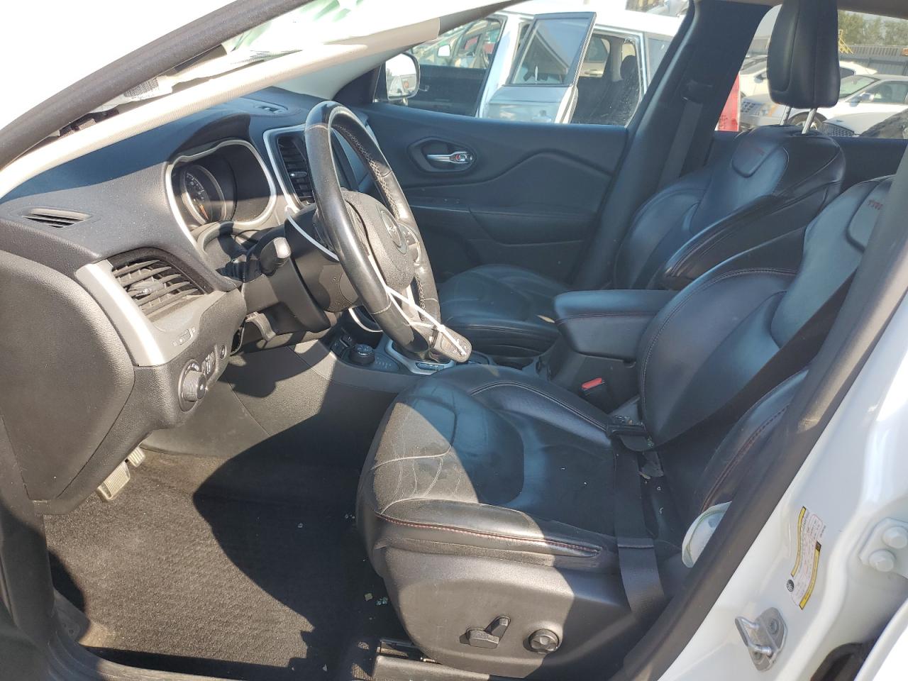 2016 Jeep Cherokee VIN 1C4PJMBS4GW109702 Copart auction photo, side damage thumbnail 7