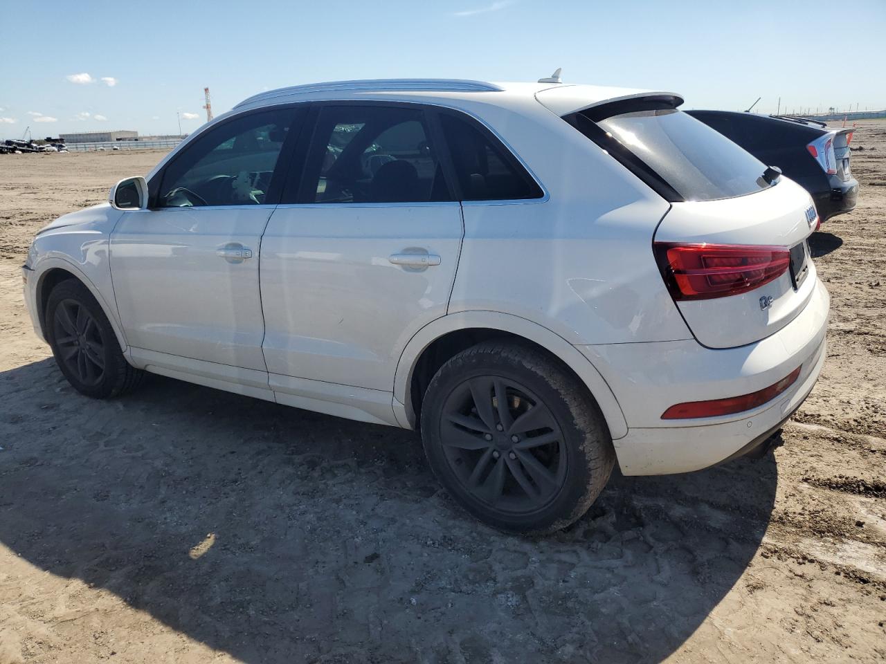2017 Audi Q3 VIN WA1HCCFS1HR017234 Copart auction photo, front end / minor dent/scratches damage thumbnail 2