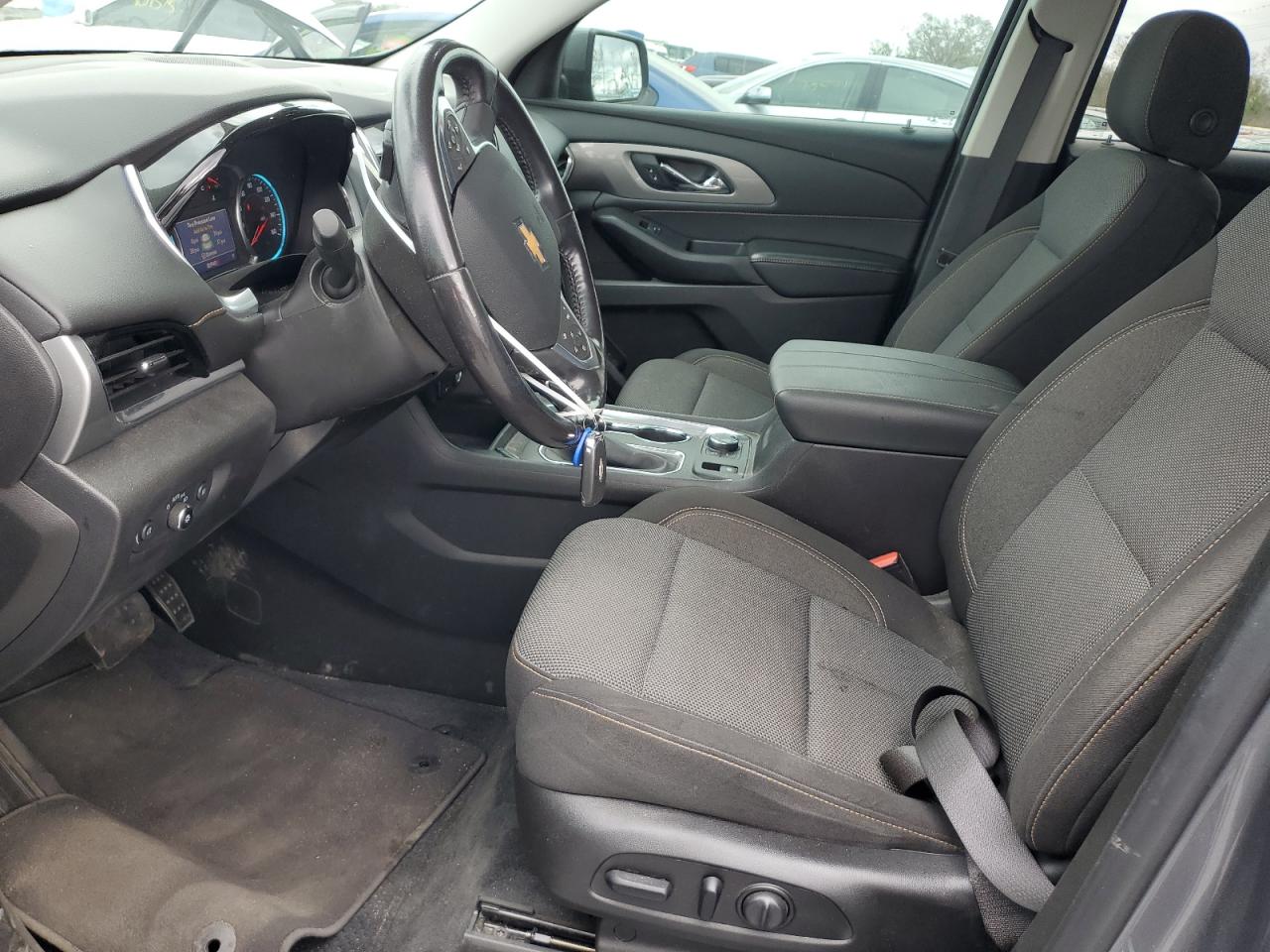2021 Chevrolet Traverse VIN 1GNERGKW8MJ172046 Copart auction photo, front end / side damage thumbnail 7