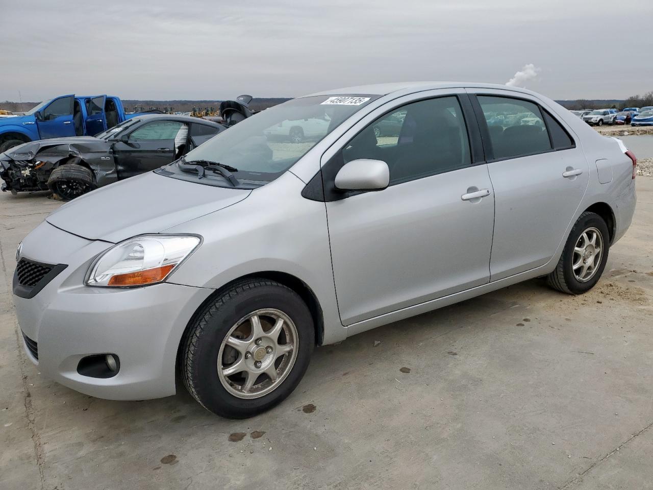 2009 Toyota Yaris VIN JTDBT903091342666