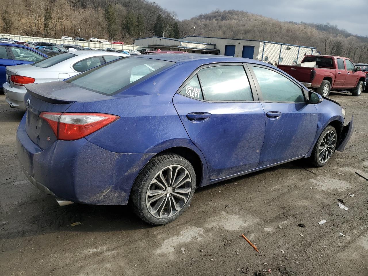 2014 Toyota Corolla VIN 2T1BURHE1EC165473 Copart auction photo, front end / side damage thumbnail 3