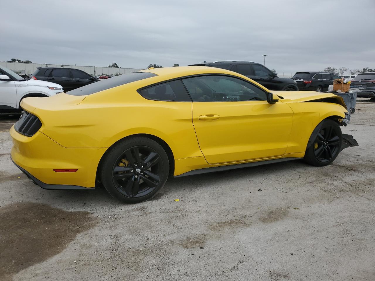 2015 Ford Mustang VIN 1FA6P8TH8F5317080 Copart auction photo, front end damage thumbnail 3