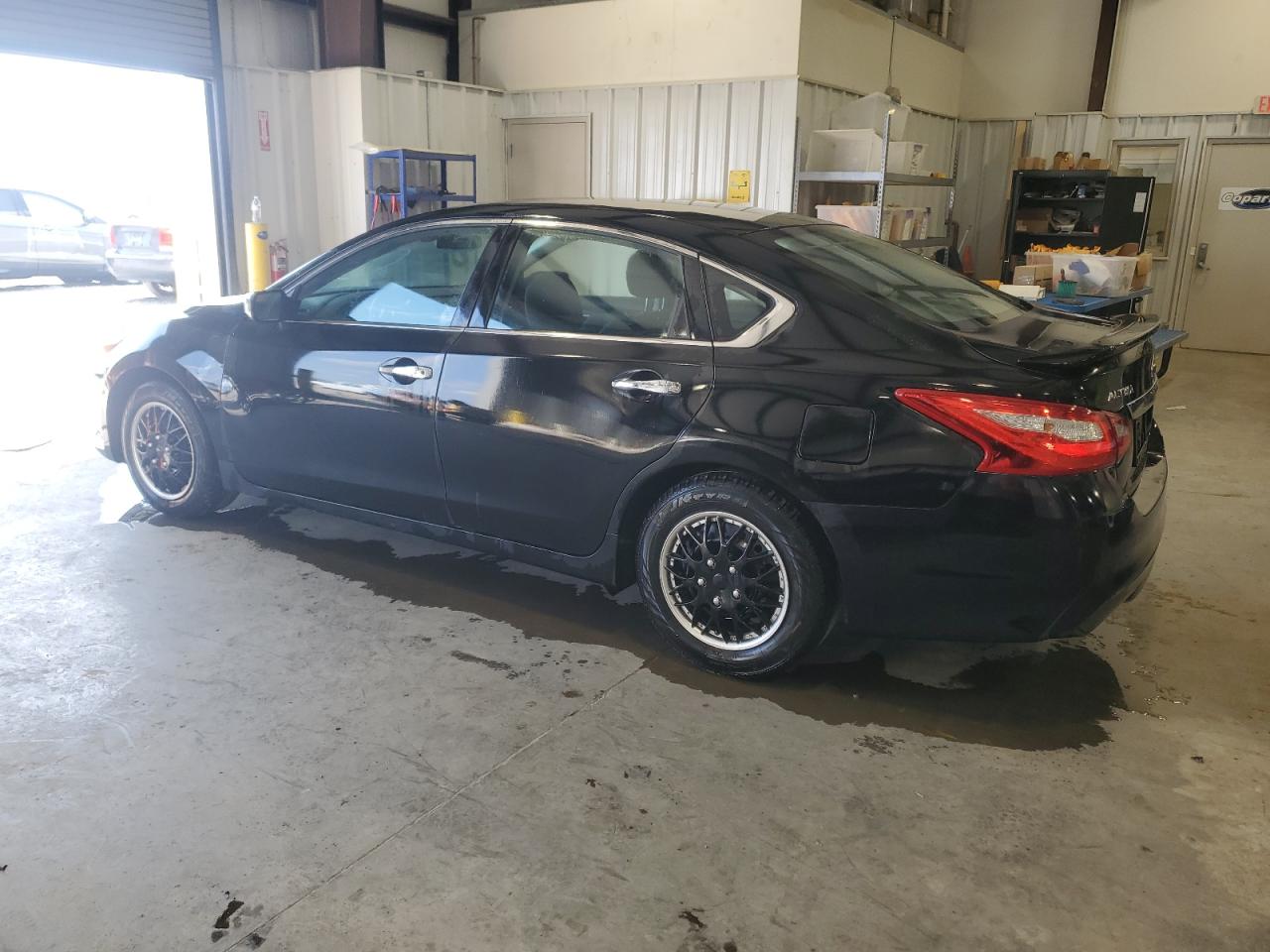 2016 Nissan Altima VIN 1N4AL3AP4GN335628 Copart auction photo, side / front end damage thumbnail 2
