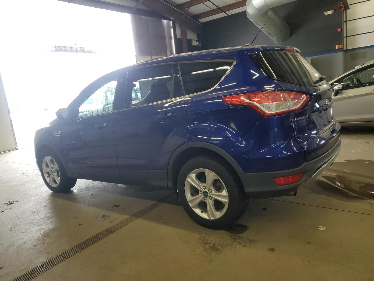 2016 Ford Escape VIN 1FMCU9GX9GUB27675 Copart auction photo, minor dent/scratches damage thumbnail 2