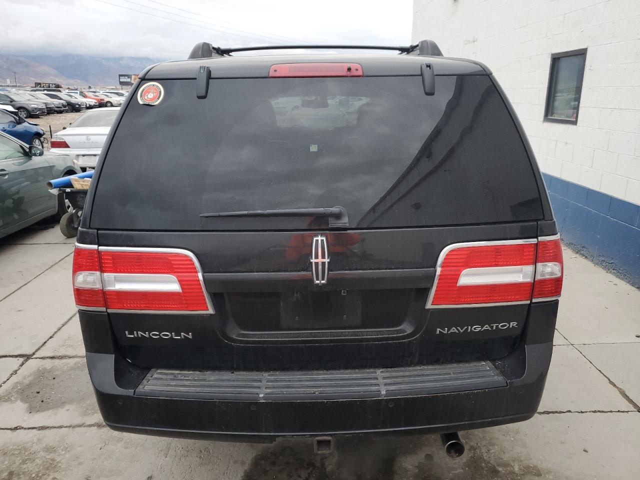 2014 Lincoln Navigator VIN 5LMJJ2J59EEL00789 Copart auction photo, normal wear damage thumbnail 6