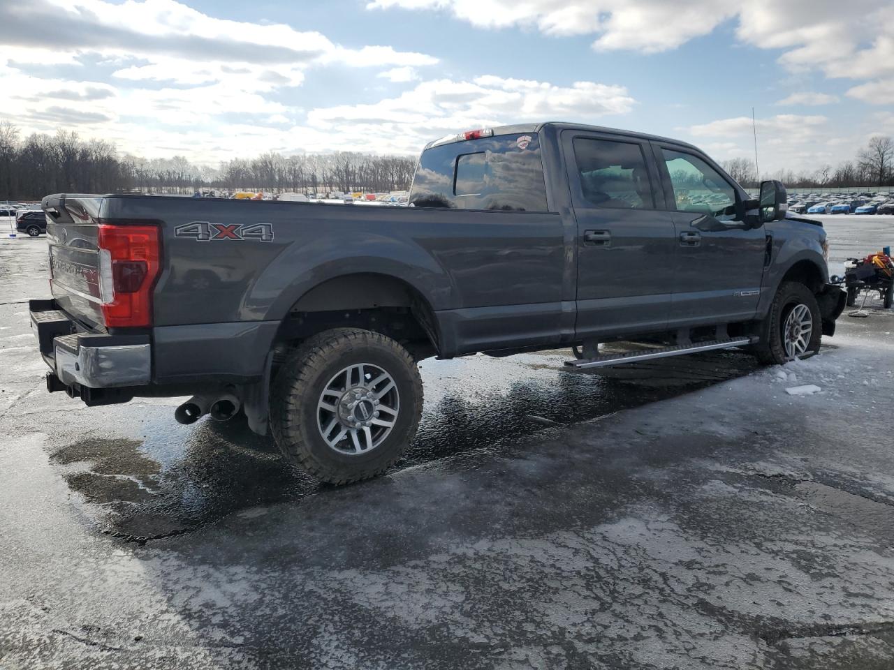 2017 Ford F350 VIN 1FT8W3BT8HEE74223 Copart auction photo, side / front end damage thumbnail 3