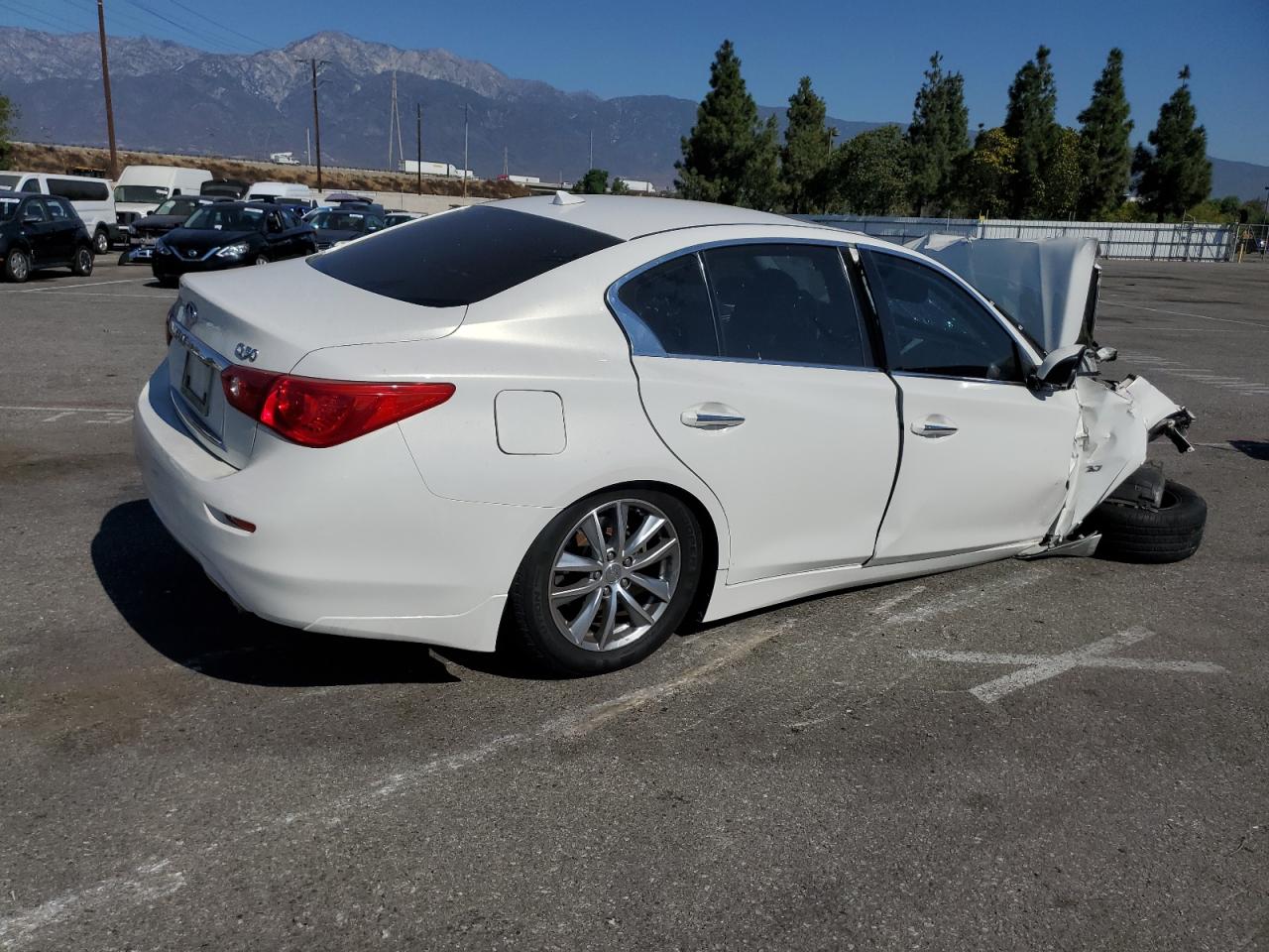 2014 Infiniti Q50 VIN JN1BV7AP7EM682313 Copart auction photo, front end / side damage thumbnail 3