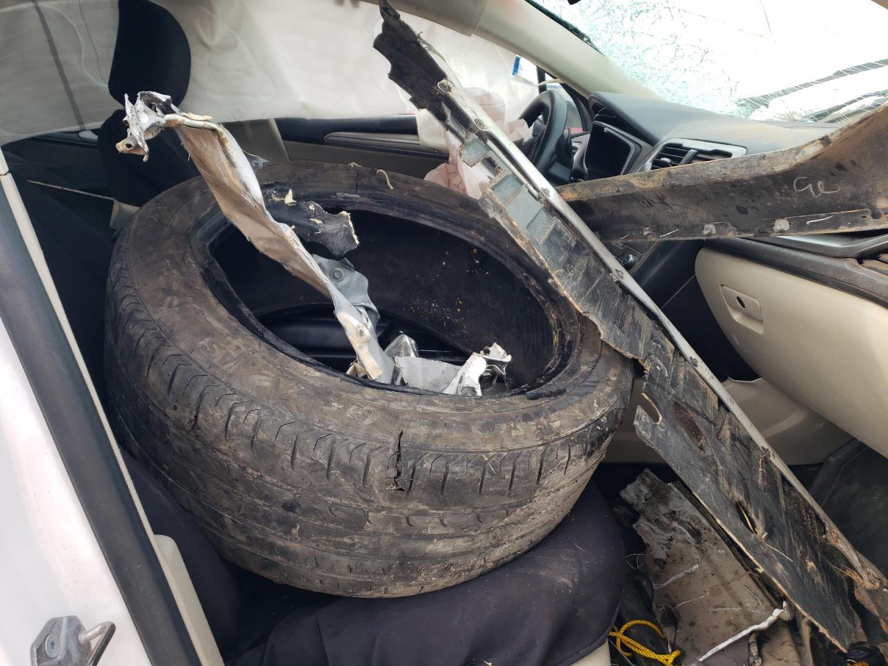 2019 Ford Fusion VIN 3FA6P0HD3KR161724 Copart auction photo, front end / side damage thumbnail 8