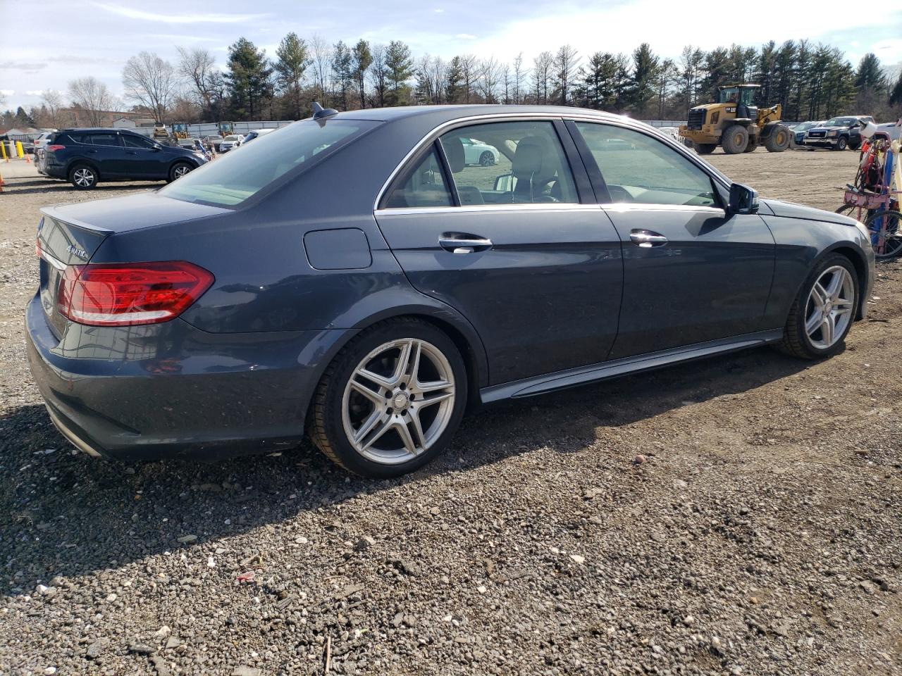 2014 Mercedes-Benz E-klasse VIN WDDHF8JB6EA801779 Copart auction photo, front end / minor dent/scratches damage thumbnail 3