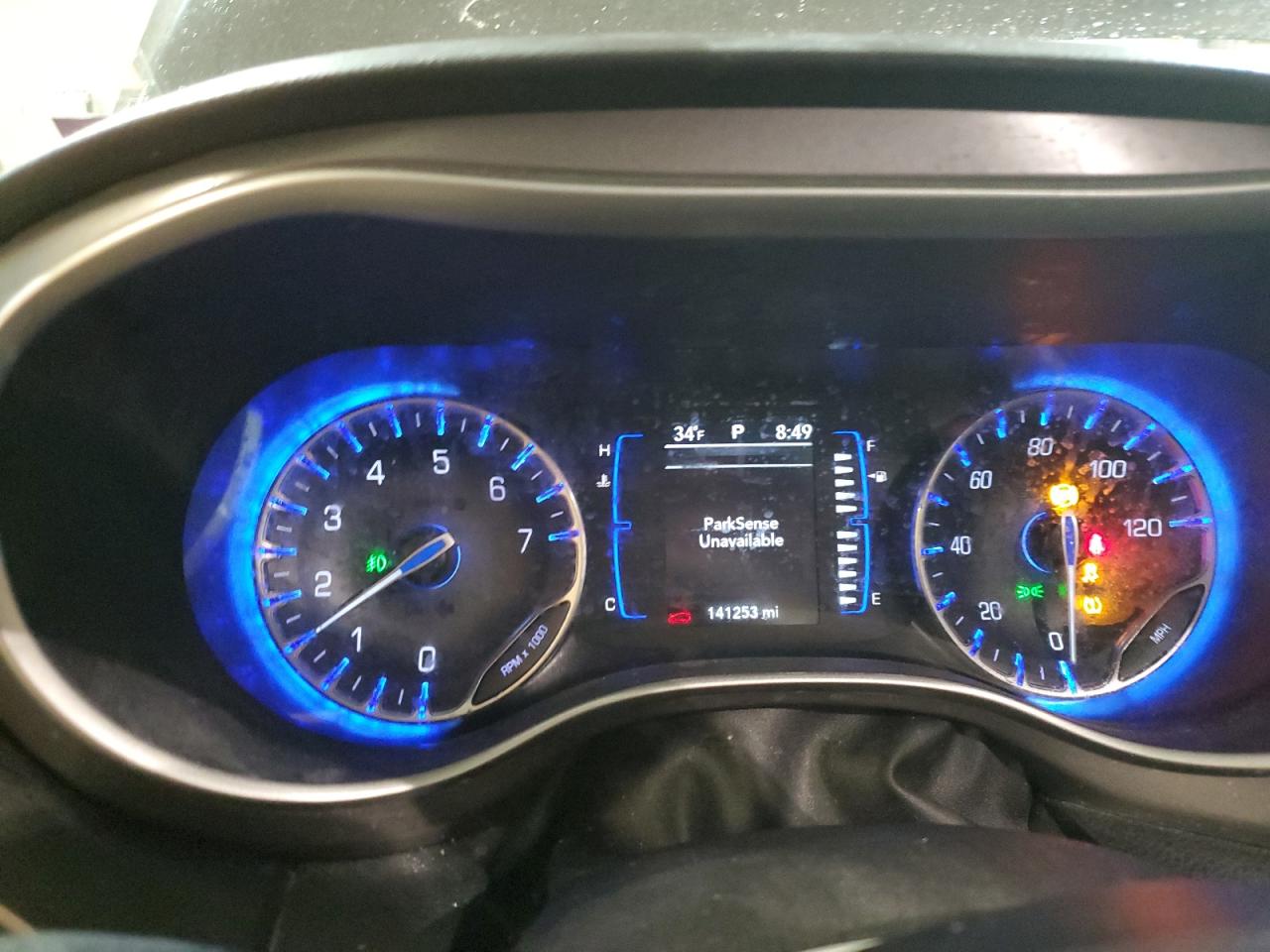 2020 Chrysler Pacifica VIN 2C4RC1BG2LR275541 Copart auction photo, water/flood / minor dent/scratches damage thumbnail 9