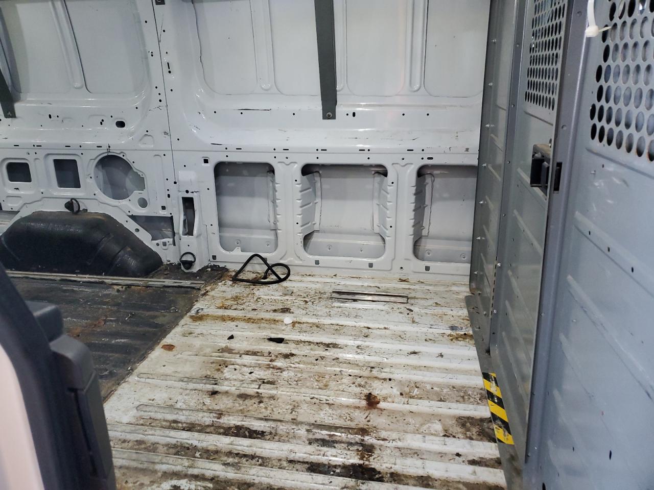 2018 Ford Transit VIN 1FTYR1ZG1JKB21107 Copart auction photo, rear end / side damage thumbnail 12