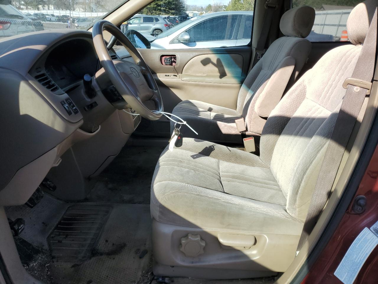 2002 Toyota Sienna VIN 4T3ZF19C02U496795 Copart auction photo, side / front end damage thumbnail 7