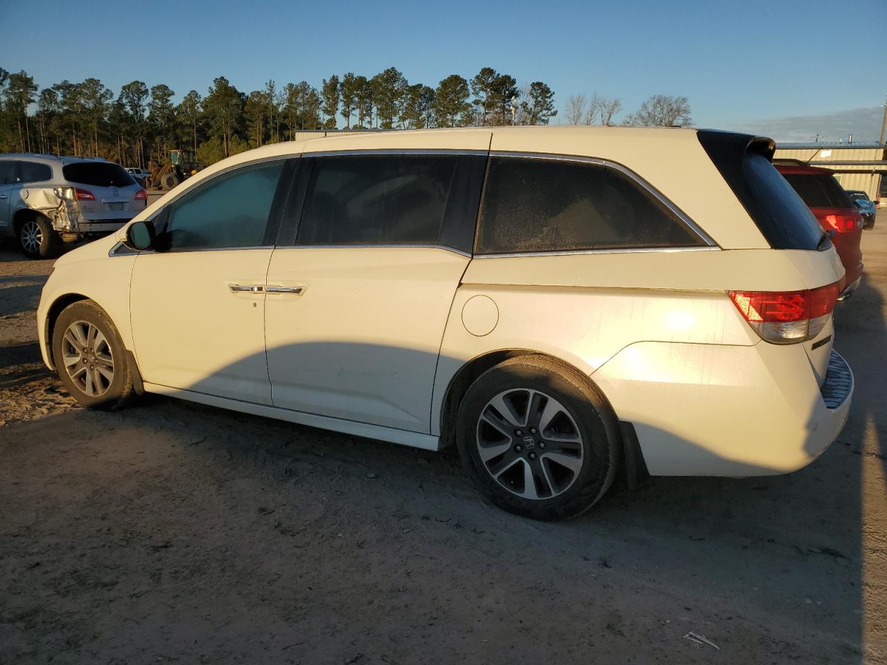 2017 Honda Odyssey VIN 5FNRL5H90HB004464 Copart auction photo, partial repair / top/roof damage thumbnail 2