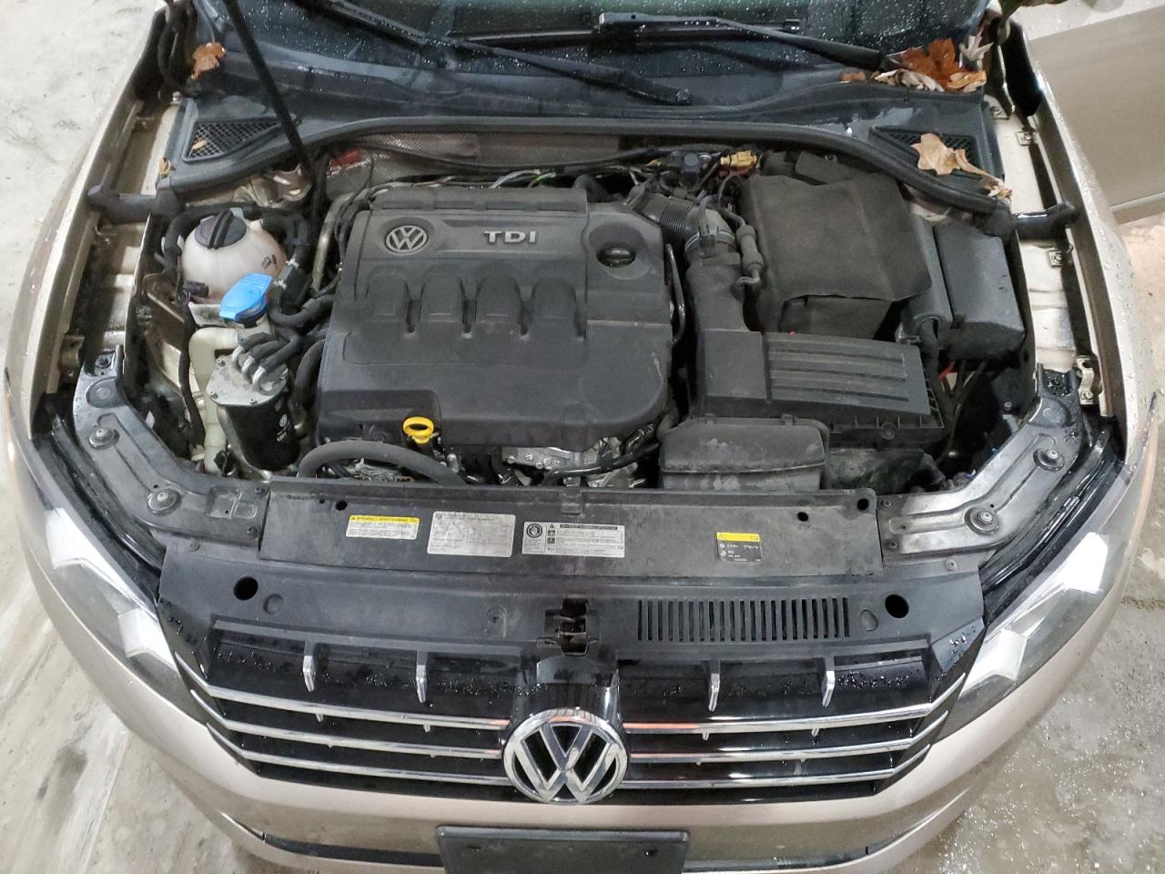 2015 Volkswagen Passat VIN 1VWCV7A36FC048655 Copart auction photo, rear end damage thumbnail 11