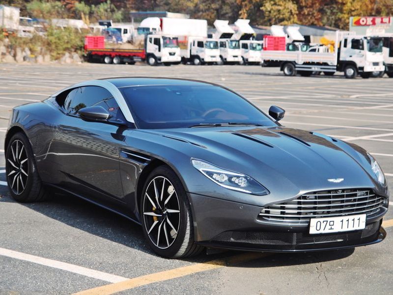 2017 Aston Martin DB11 VIN SCFRMFAV8HGL00706 - Encar auction photo