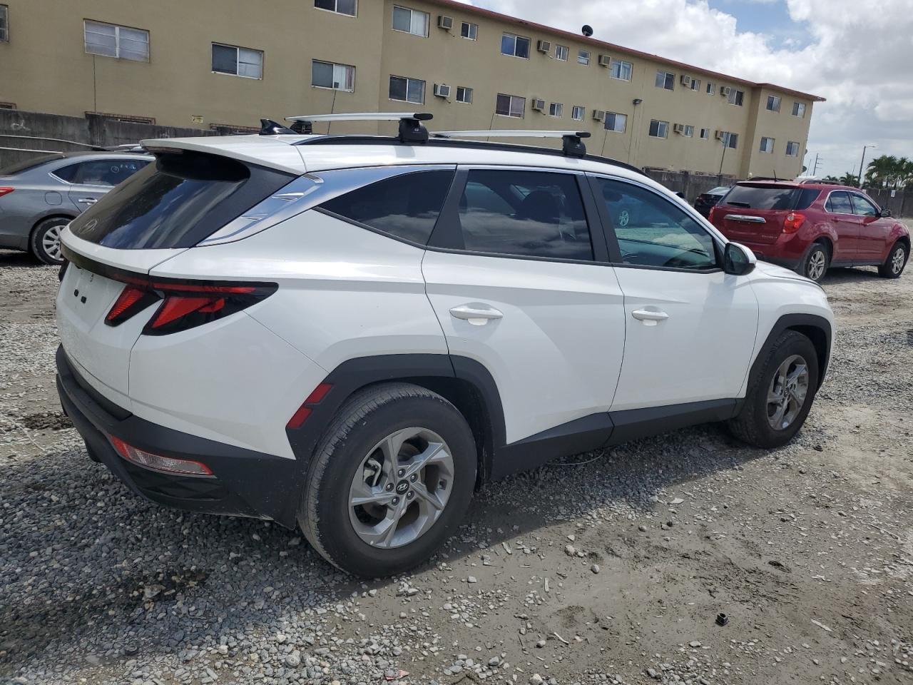 2024 Hyundai Tucson VIN 5NMJB3DE6RH419540 Copart auction photo, water/flood / minor dent/scratches damage thumbnail 3