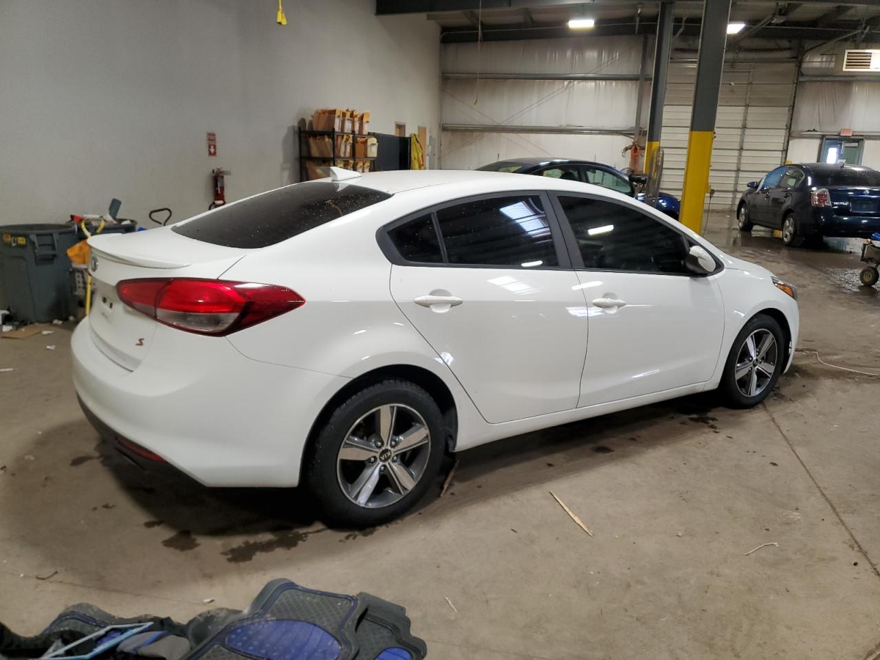 2018 KIA Forte VIN 3KPFL4A78JE254133 Copart auction photo, vandalism / front end damage thumbnail 3