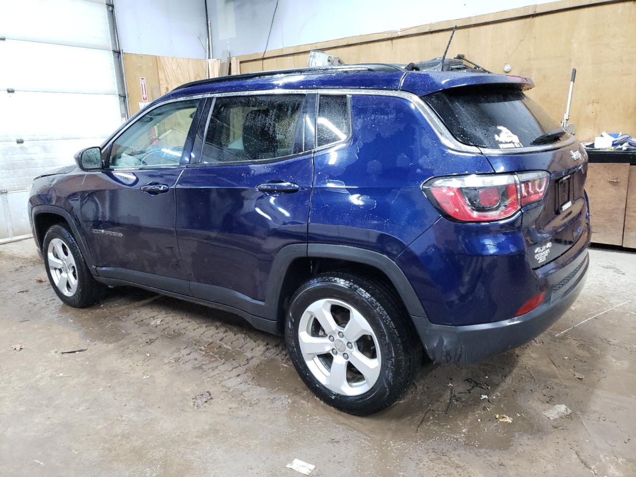 2020 Jeep Compass VIN 3C4NJDBBXLT167787 Copart auction photo, front end / minor dent/scratches damage thumbnail 2