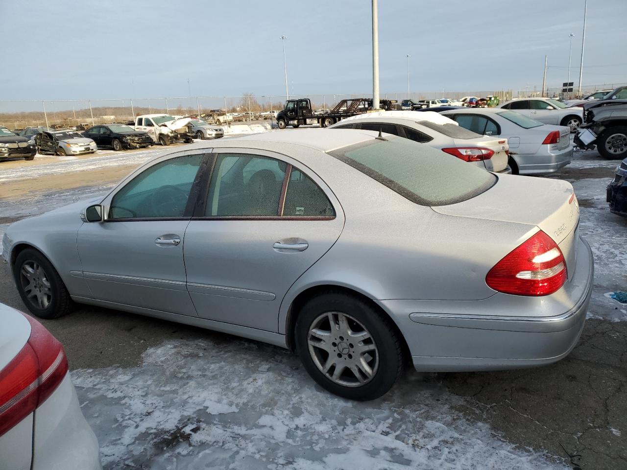 2003 Mercedes-Benz E-klasse VIN WDBUF65J83X105044 Copart auction photo, minor dent/scratches damage thumbnail 2