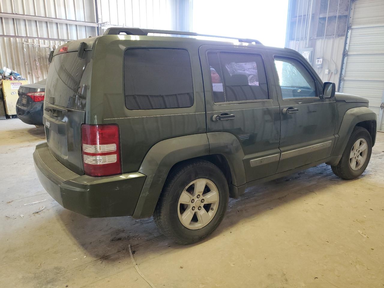 2009 Jeep Liberty (North America) VIN 1J8GP28K29W513278 Copart auction photo, rollover / side damage thumbnail 3