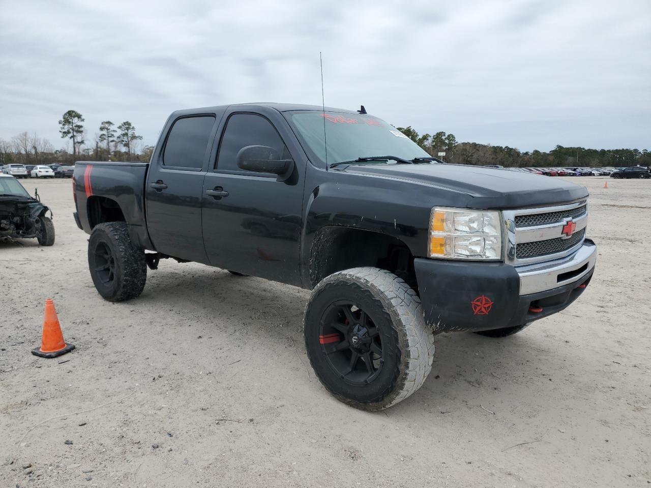 2013 Chevrolet Silverado VIN 3GCPKSEA5DG292980 Copart auction photo, side damage thumbnail 4