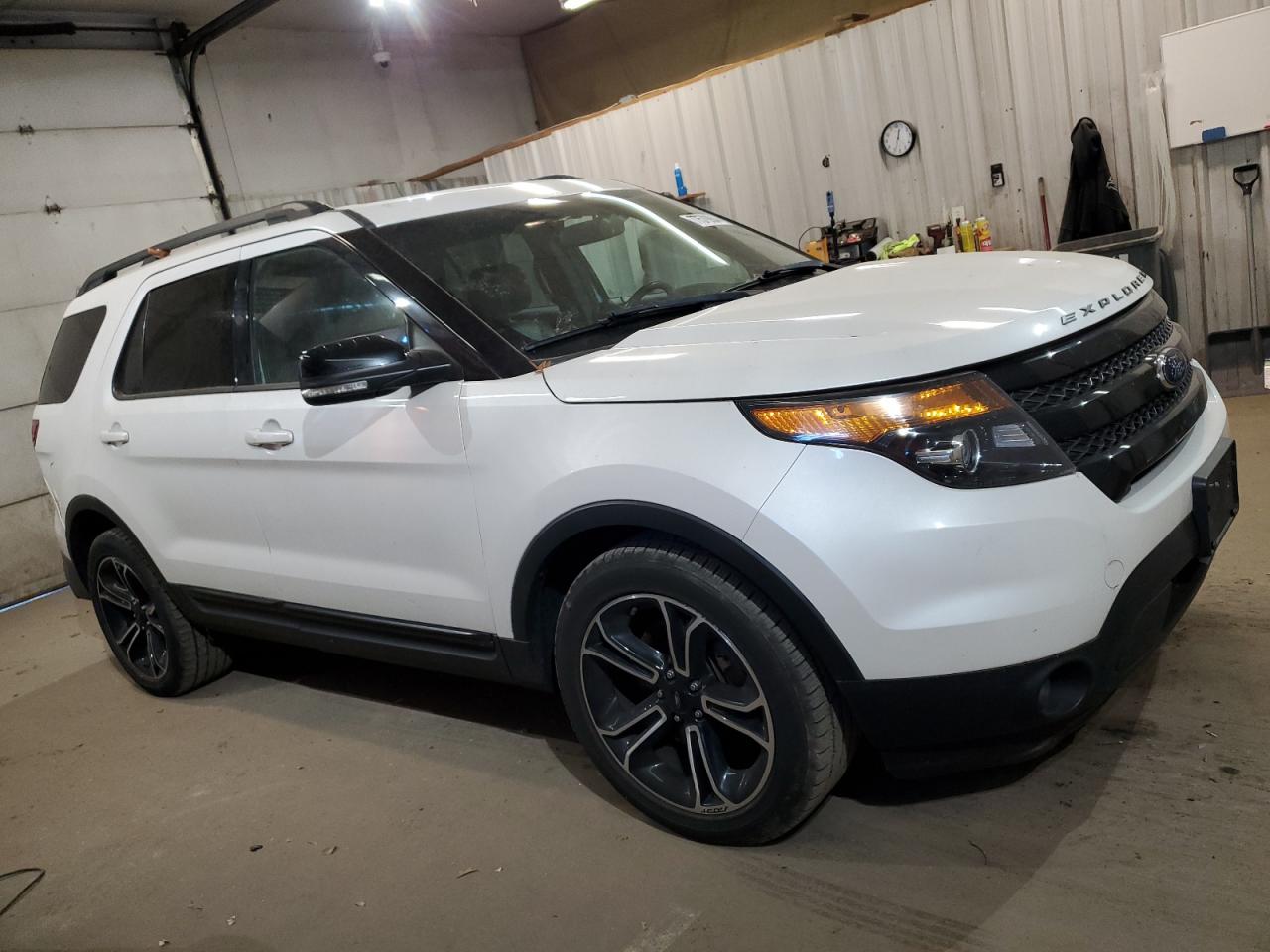 2015 Ford Explorer VIN 1FM5K8GT5FGB28843 Copart auction photo, rear end / minor dent/scratches damage thumbnail 4