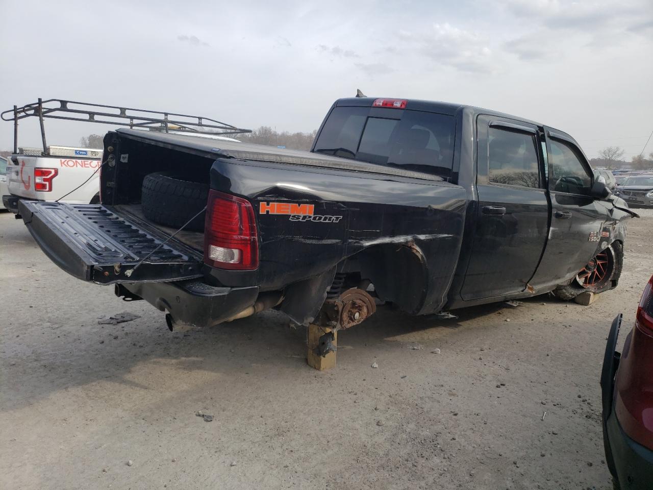 2014 RAM 1500 VIN 1C6RR7MT4ES331287 Copart auction photo, side / front end damage thumbnail 3